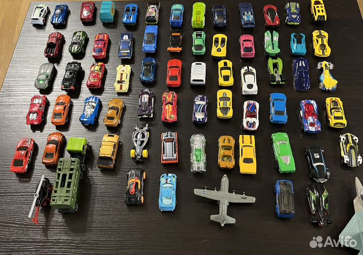 Машинки hotwheels