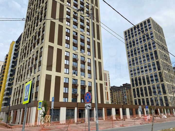 2-к. квартира, 49 м², 10/25 эт.