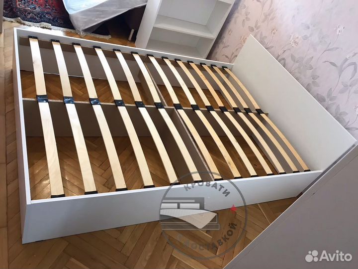Кровать двуспальная