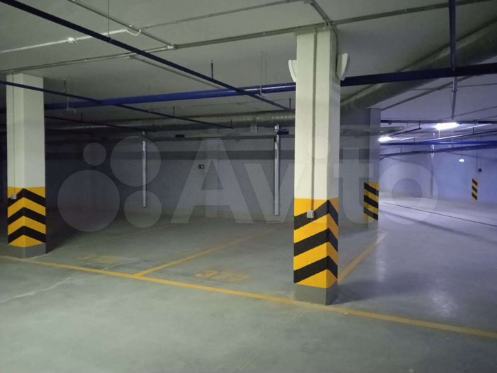 Машиноместо, 15 м²