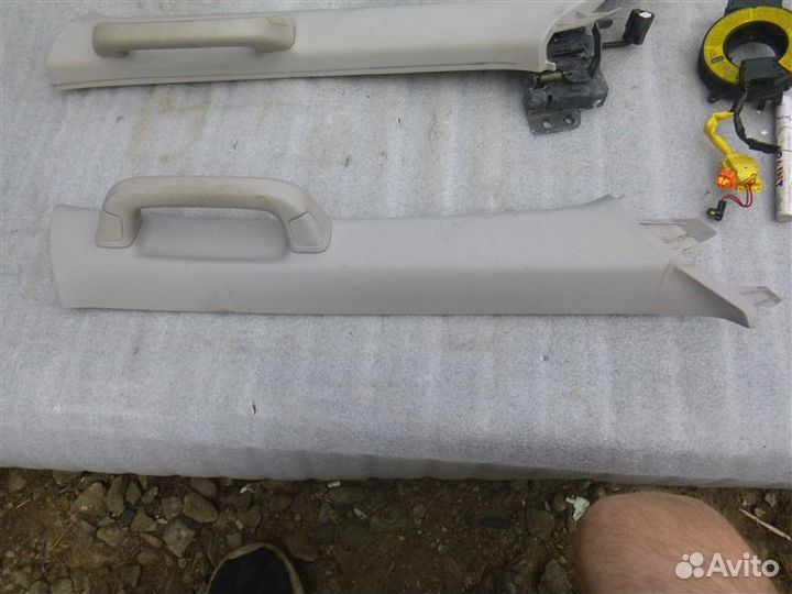 Ручка в салон передняя правая Mitsubishi Pajero