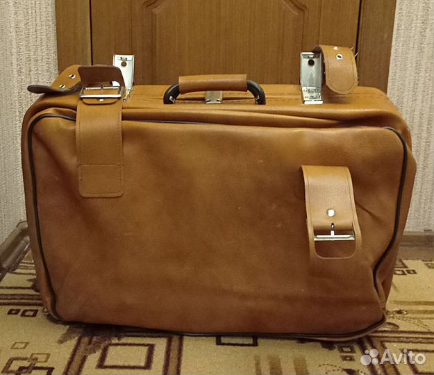 Чемодан натуральная кожа. Чехословакия, СССР