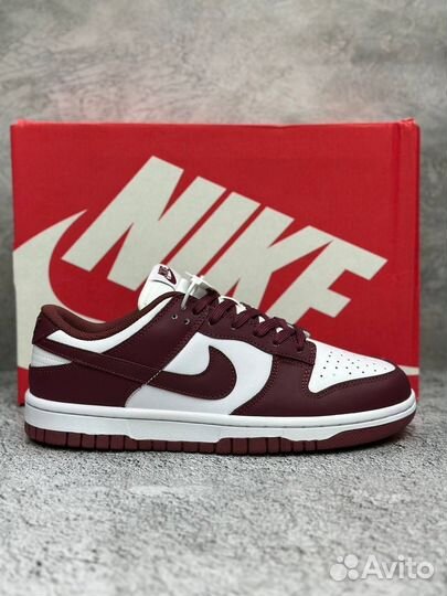 Кроссовки Nike SB Dunk Low Team Red