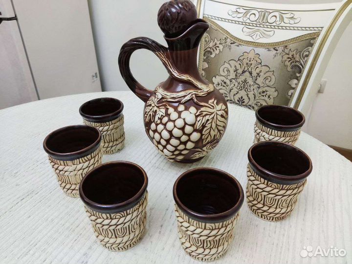 Графин со стаканами