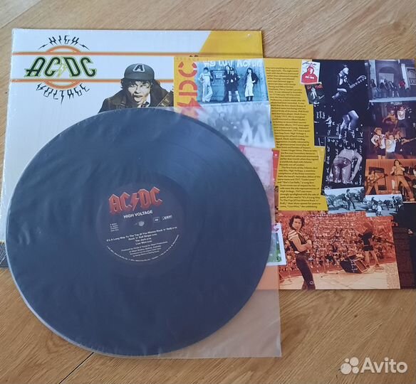 AC/DC-High Voltage 1976/2003 US