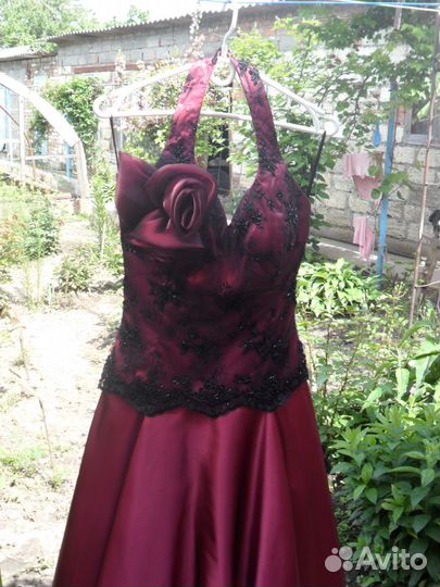 Вечернее платье