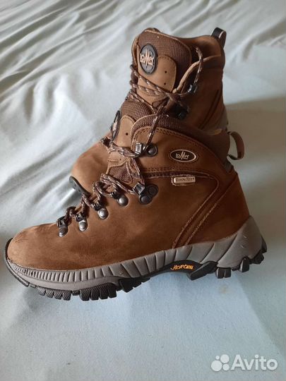 Женские трекинговые ботинки lomer (Италия) еu.37