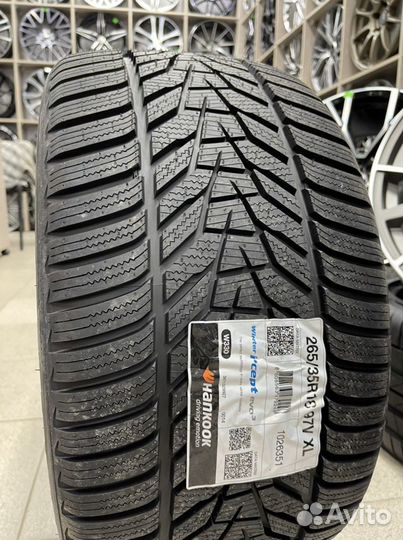 Hankook Winter I'Cept Evo 3 W330 245/40 R18 и 265/35 R18