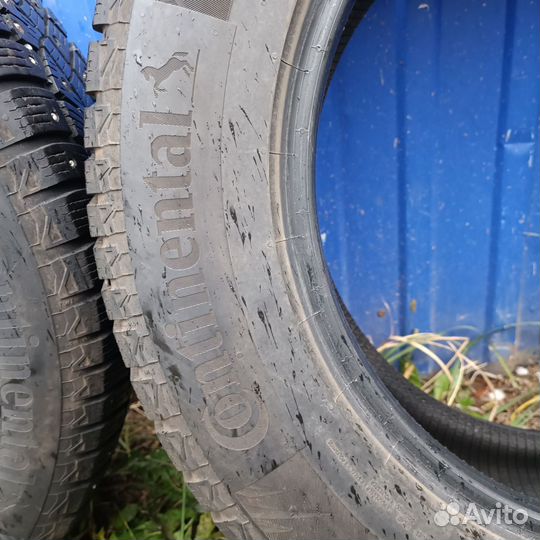 Continental IceContact 2 215/65 R17