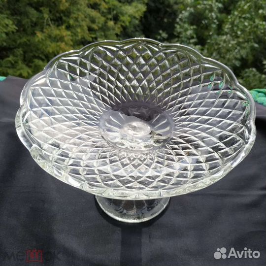 Фруктовница ваза на ножке блюдо