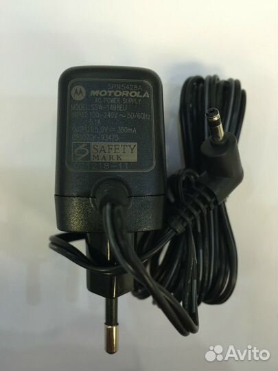 Зарядка Motorola SSW-1498EU