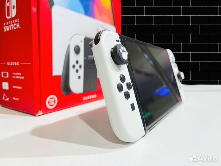 Новый Прошитый Nintendo Switch Oled + установлены