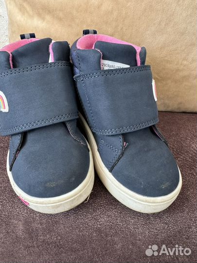 Ботинки для девочки пакетом 23