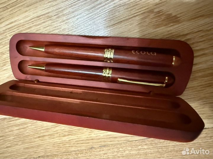 Ручка из дерева подарочная новая