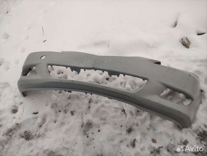 Передний бампер