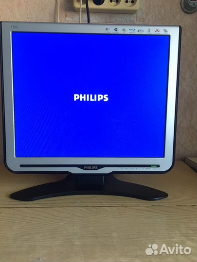 Монитор Philips 19''