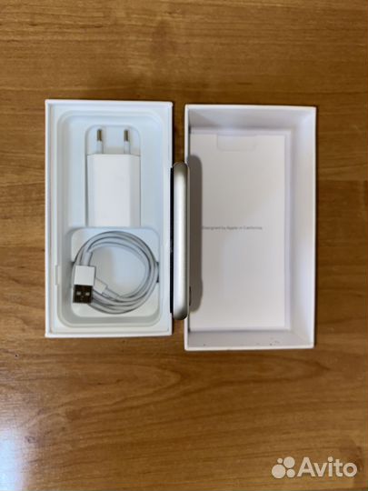 iPhone SE (2020), 128 ГБ