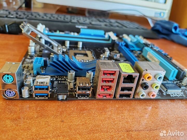 Материнская плата asus P8P67-M LGA1155