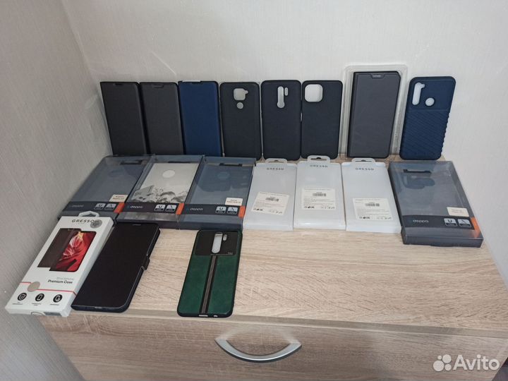 Чехлы на телефон