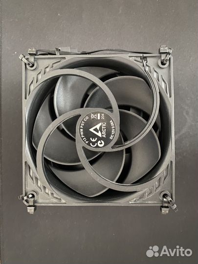 Arctic P12 PWM PST CO
