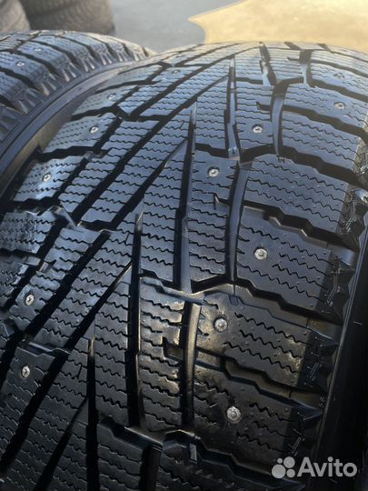 Roadstone Winguard WinSpike SUV 255/55 R18