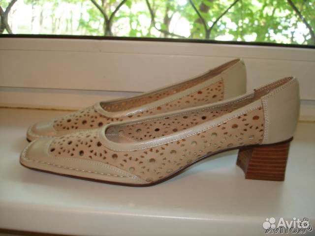 Ажурные бежевые туфли р 40-41 новые. кожа