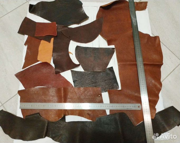 Обрезки кожи оленя