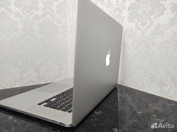 Apple MacBook Pro 15 (2014, Retina)