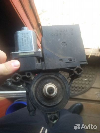 Мотор стеклоподъемника VAG