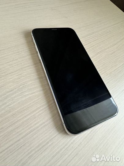 iPhone Xs, 64 ГБ
