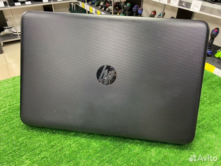 Ноутбук HP 15-ay573ur