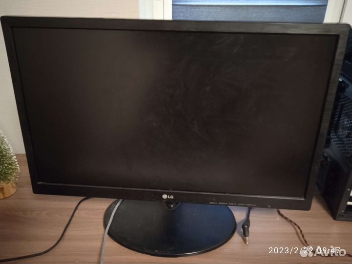 Монитор LG 22M38A - B