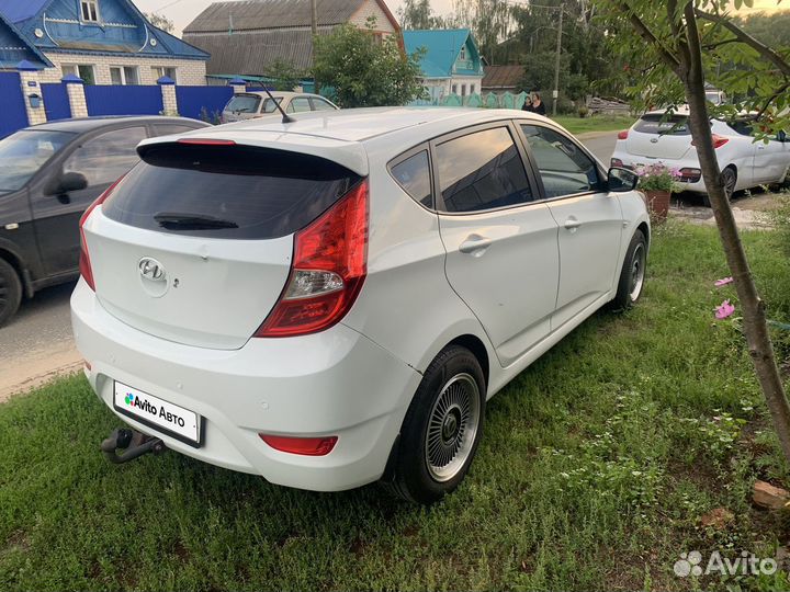 Hyundai Solaris 1.6 AT, 2012, 92 000 км