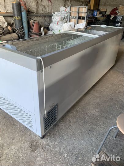 Холодильная витрина ugur