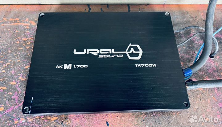 Автомобильный сабвуфер с усилителем Ural