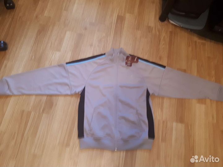 Спортивный костюм(новый) для подростка 12 лет