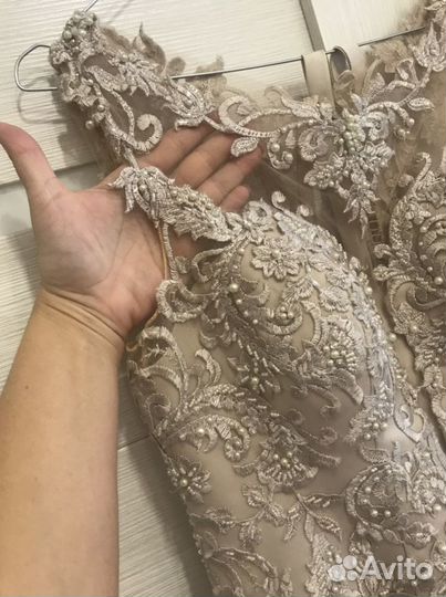 Вечернее (свадебное)платье