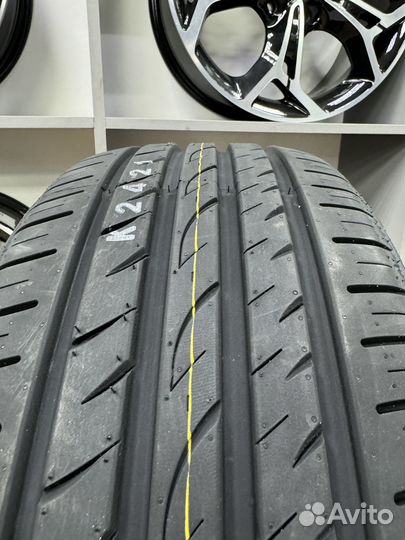 Roadstone Eurovis Sport 04 255/40 R18 99W