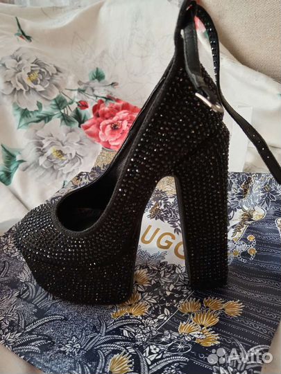 Босоножки женские 36 размер новые