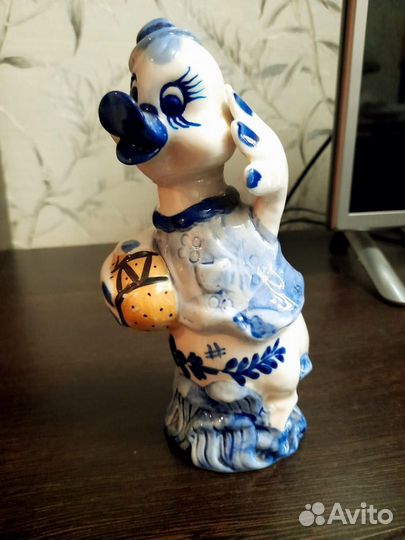 Фарфоровые статуэтки гжель