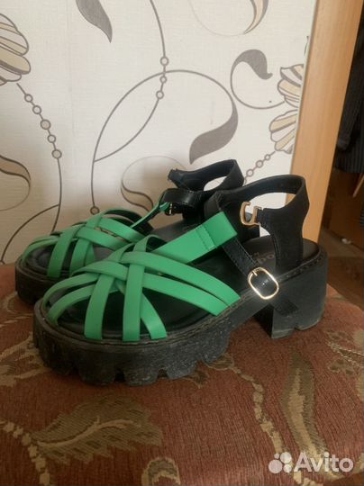 Босоножки женские 36 размер