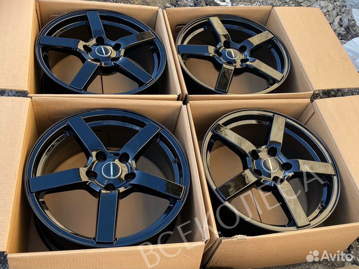 Vossen cv3 r16 черный глянец 5-114,3