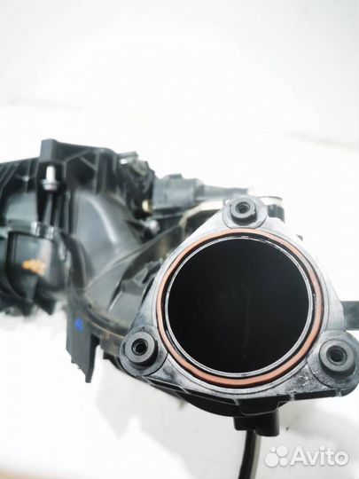 Впускной коллектор BMW 5 G30/G31 G30 2019