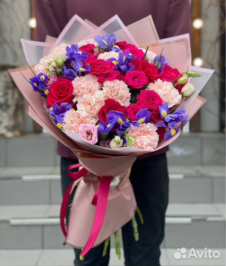 Букеты нежно-сиреневого и розового цвета. Доставка