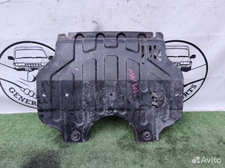 Защита двигателя Mitsubishi Delica PD6W 6G72 2005