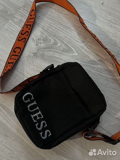 Сумка guess через плечо