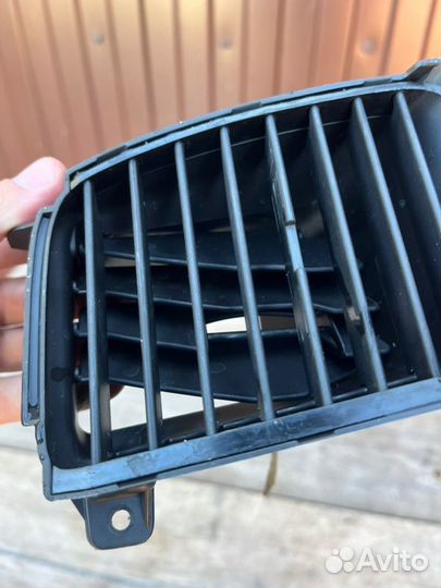 Дефлектор правый Honda Civic 4D 1.3 2008