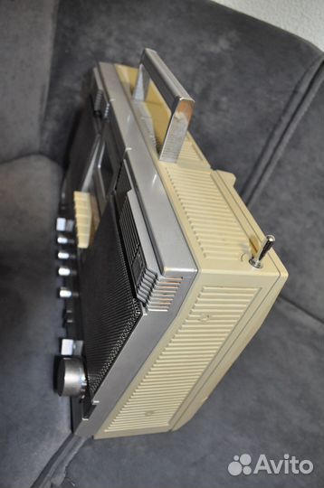 Магнитола Akai AJ-485FS