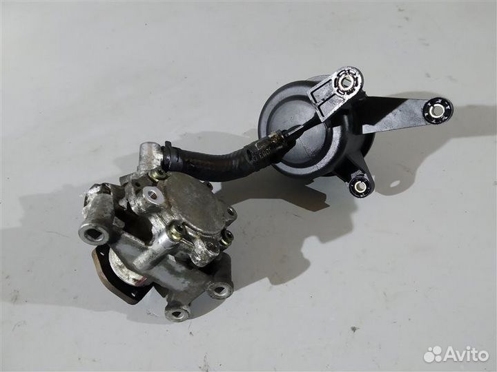 Насос гур Mercedes C-Class W203 OM646