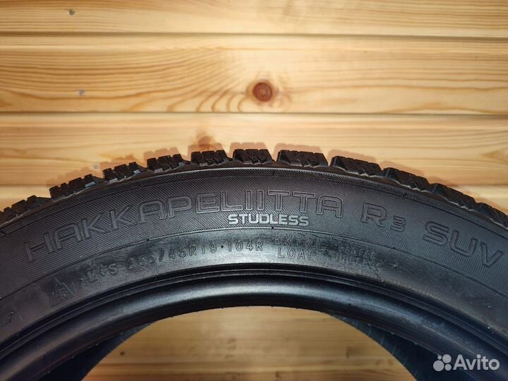 Nokian Tyres Hakkapeliitta R3 SUV 255/45 R19 104R